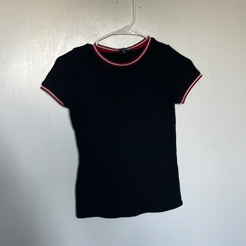 Red collar and sleeve black blouse